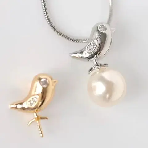 2PCS DIY Handcrafted Accessory: Copper-plated Real Gold, Slightly Zircon Inlaid Bird Hollowed-out Bead Necklace Pendant
2PCS DIY Handcrafted Accessory: Copper-plated Real Gold, Slightly Zircon Inlaid Bird Hollowed-out Bead Necklace Pendant