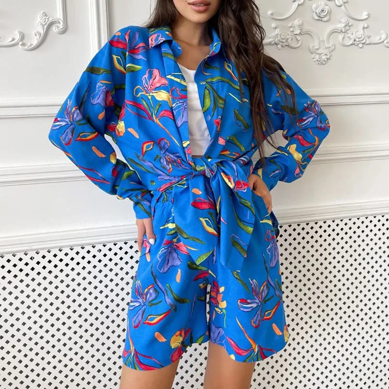 High Street Elastic Waist Shorts Women's Set Outdoor Holiday Casual Loose Suit Printed Design Button Long Sleeved Shirt Outfit
High Street Elastic Waist Shorts Women's Set Outdoor Holiday Casual Loose Suit Printed Design Button Long Sleeved Shirt Outfit