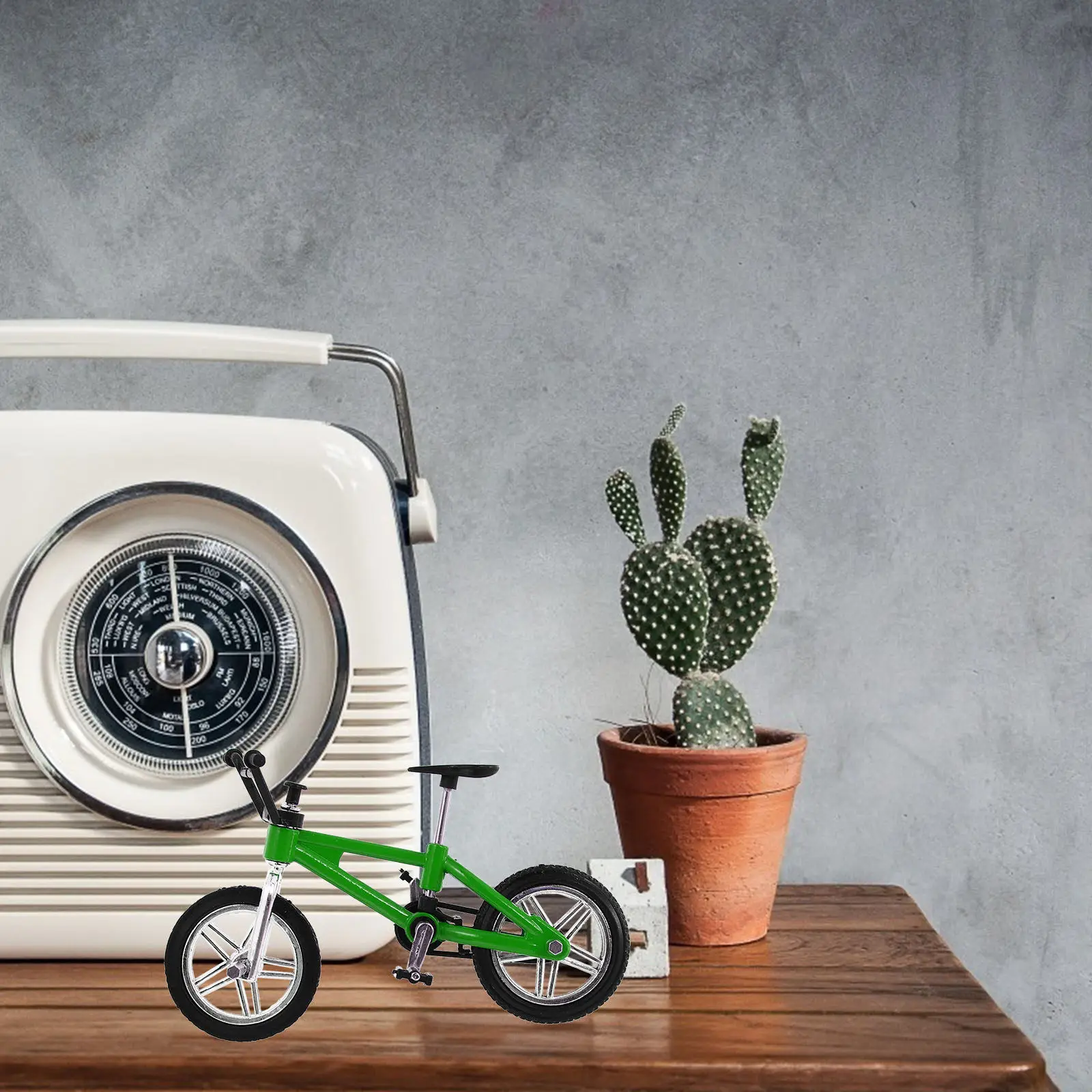 3Sets Alloy Finger Bike Bike Simulation Design Desktop Decoration for Kids Adults Cognitive Plaything Finger
3Sets Alloy Finger Bike Bike Simulation Design Desktop Decoration for Kids Adults Cognitive Plaything Finger