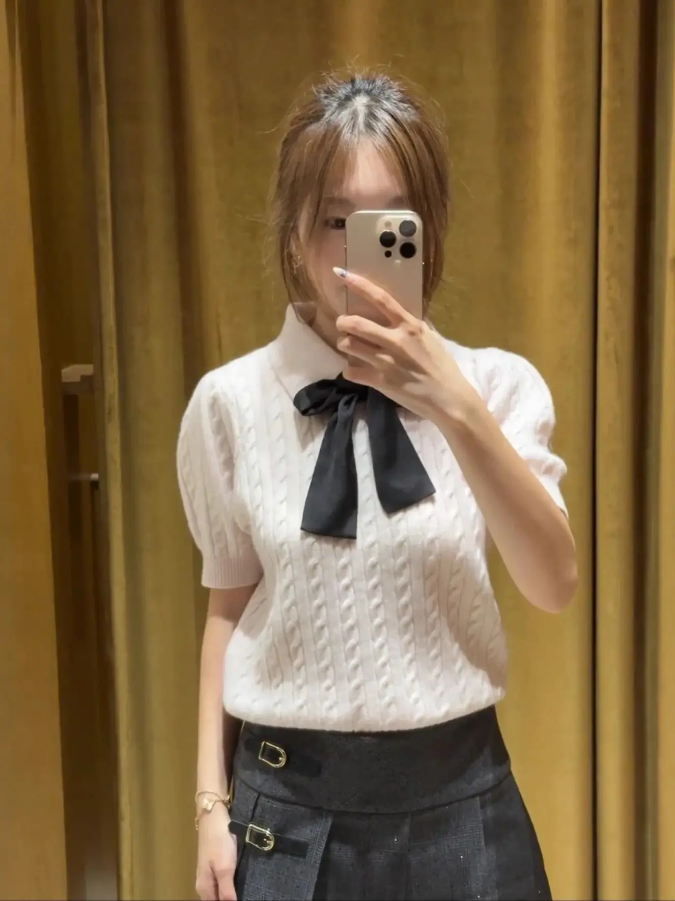 Women Bow Tie Twisted Knitted Pullover Short Sleeve Turn-down Collar Solid Color Fashion Ladies Sweater
Women Bow Tie Twisted Knitted Pullover Short Sleeve Turn-down Collar Solid Color Fashion Ladies Sweater