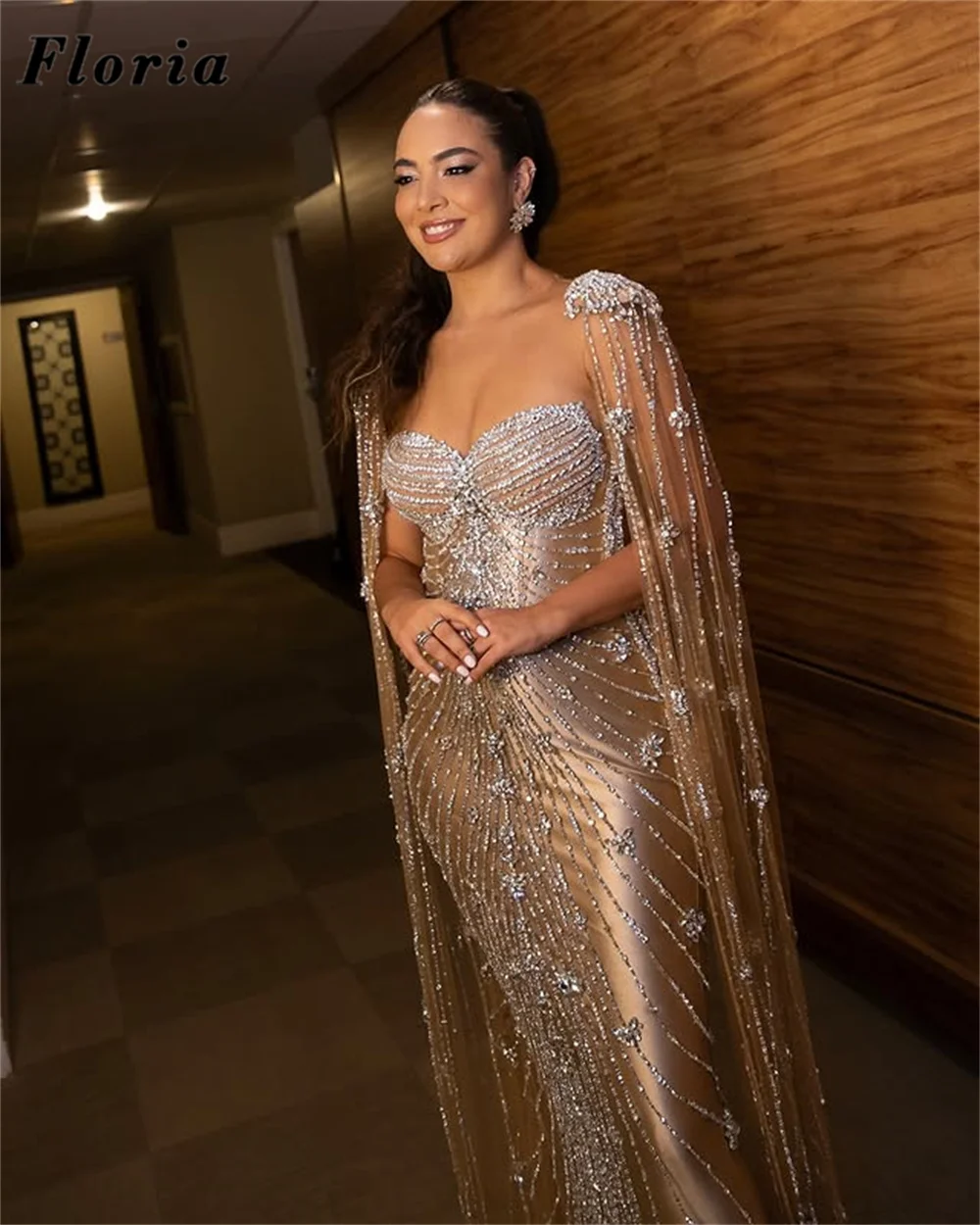 Full Beaded Crystals Evening Dresses Middle East Cape Sleeves Women Cocktail Dress Arabic Backless Bridal Party Gowns Customized
Full Beaded Crystals Evening Dresses Middle East Cape Sleeves Women Cocktail Dress Arabic Backless Bridal Party Gowns Customized