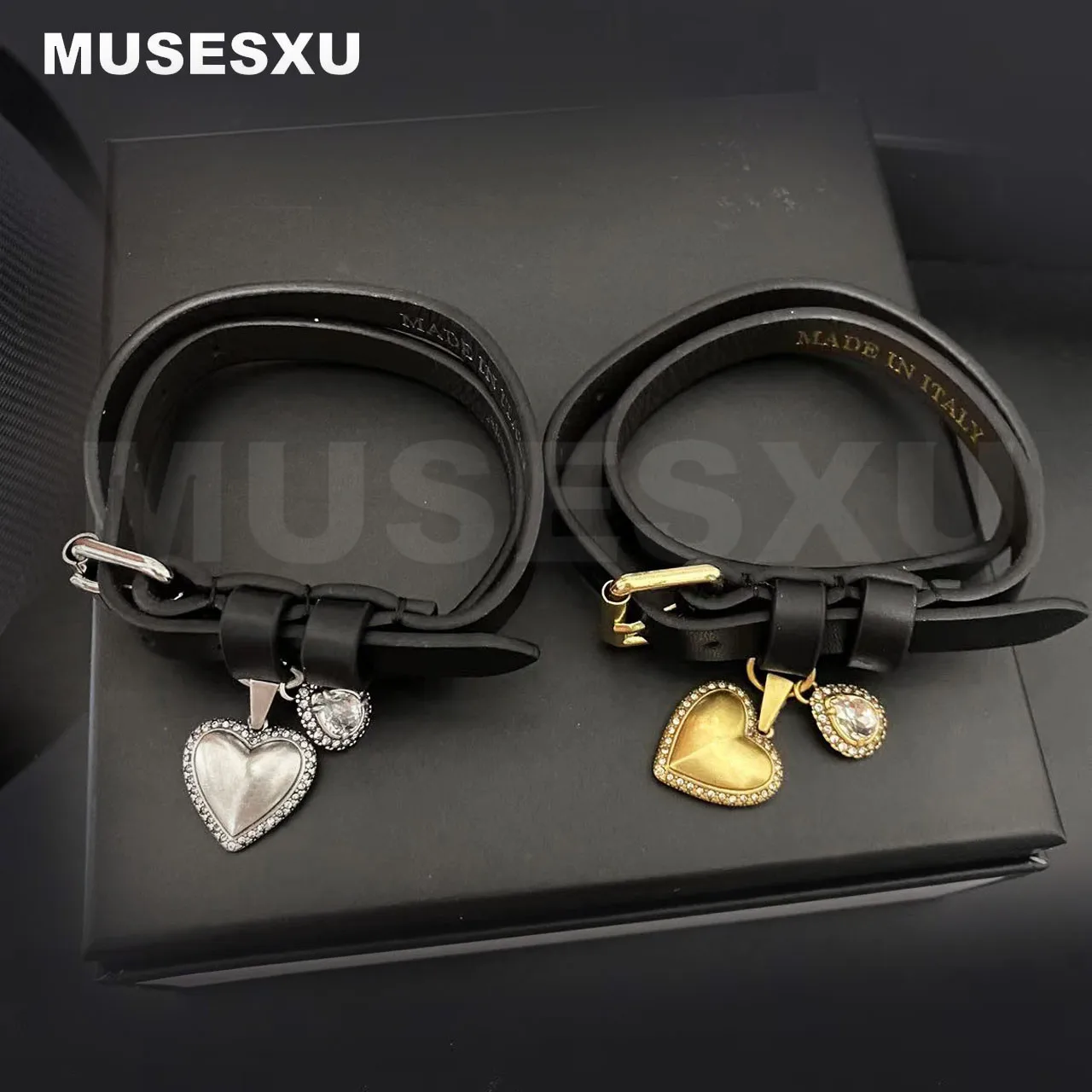 New Hip Hop Rock Style 100% Lambskin Heart Metal Brand Bracelet For Women's & man's Party Jewelry Gifts
New Hip Hop Rock Style 100% Lambskin Heart Metal Brand Bracelet For Women's & man's Party Jewelry Gifts