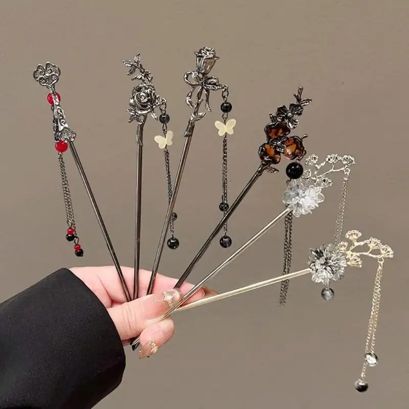 652F Decorative Moon Themed Metal Hair Hairpin For Women Traditional Chinese Gift
652F Decorative Moon Themed Metal Hair Hairpin For Women Traditional Chinese Gift