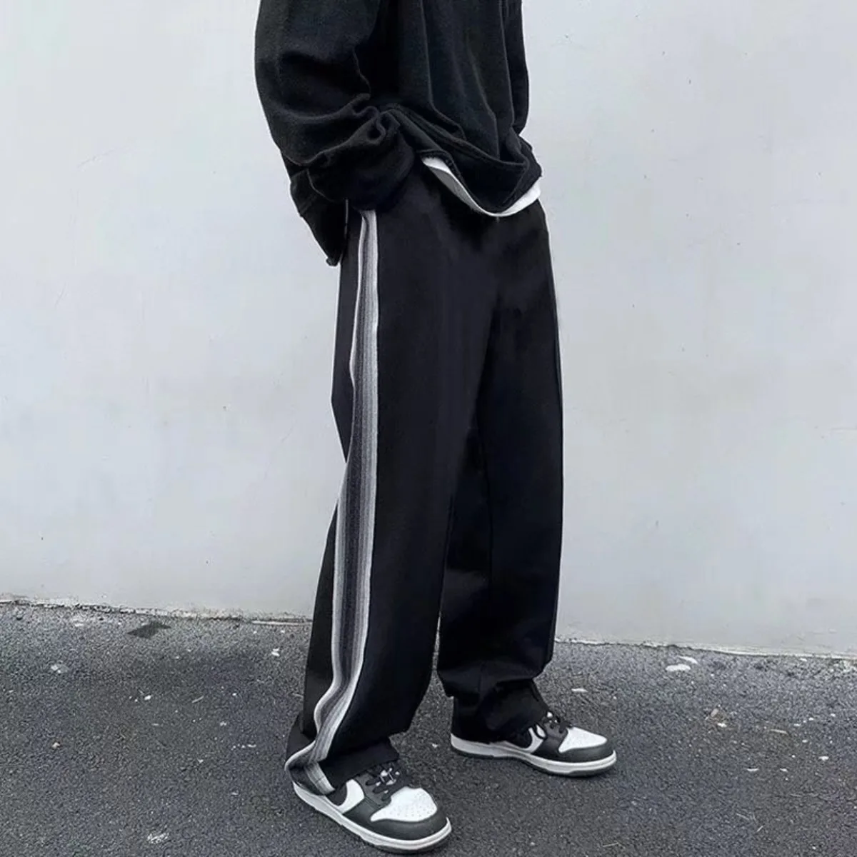 Summer Cool New Pants Loose Streetwear Stripe Fashion Loose Comfortable Jogger Man Casual Sweatpants Daily Male Daily Pants
Summer Cool New Pants Loose Streetwear Stripe Fashion Loose Comfortable Jogger Man Casual Sweatpants Daily Male Daily Pants