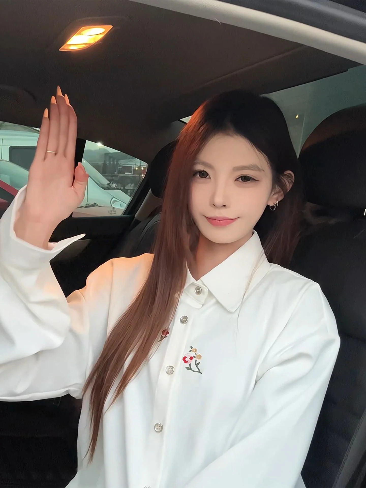 New Chinese Sle Floral Embroidery Long Sve White irt ex Spring Autumn Wear Youthful Feel Outerwear Jaet
New Chinese Sle Floral Embroidery Long Sve White irt ex Spring Autumn Wear Youthful Feel Outerwear Jaet