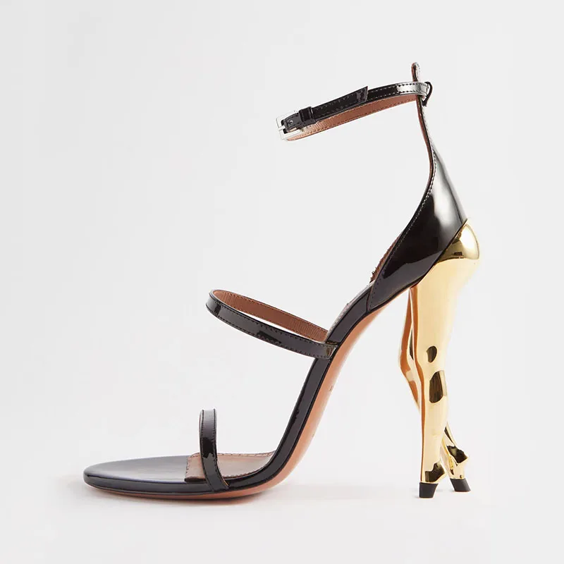 Arden Furtado 2024 Summer Patent Leather Round toe Open toe Alien heel Belt buckle Super high heel word-cingulate Sandals
Arden Furtado 2024 Summer Patent Leather Round toe Open toe Alien heel Belt buckle Super high heel word-cingulate Sandals