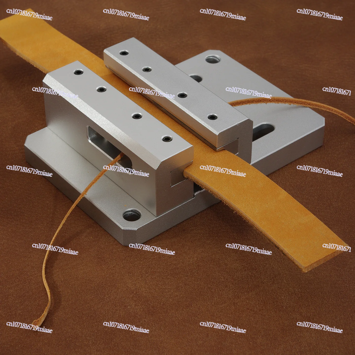 Belt edge planer semi-circular arc belt flash tool Handmade DIY leather leather goods Belt making 4926
Belt edge planer semi-circular arc belt flash tool Handmade DIY leather leather goods Belt making 4926