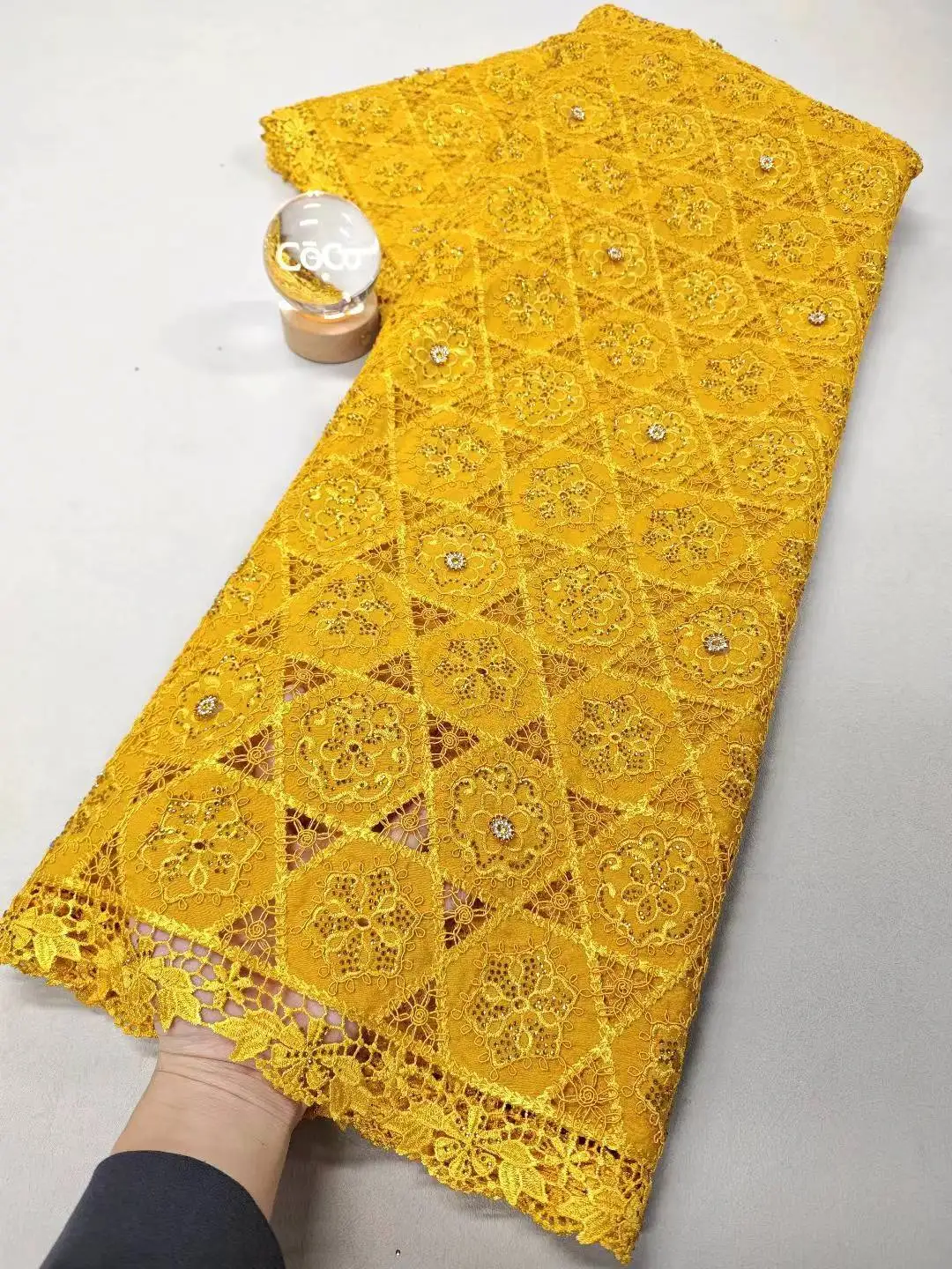 High-Quality Africa Nigerian Sequins Cotton Embroidery Lace Fabric Tulle 5 Yards for Wedding Party Dress Chiffon XL129 2025
High-Quality Africa Nigerian Sequins Cotton Embroidery Lace Fabric Tulle 5 Yards for Wedding Party Dress Chiffon XL129 2025