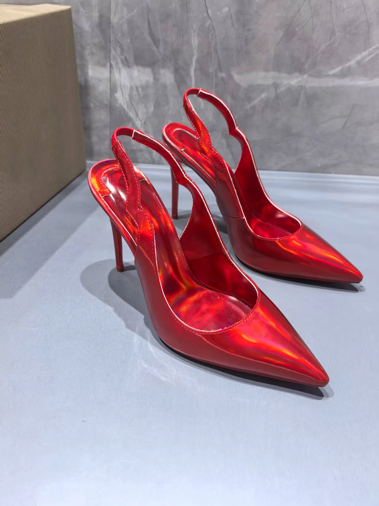 Patent Leather Shiny Back Strap Sandals Red Pointed Toe Pumps Comfortable Slip-On Dinner Party Women Shoes Sandalias Mujer
Patent Leather Shiny Back Strap Sandals Red Pointed Toe Pumps Comfortable Slip-On Dinner Party Women Shoes Sandalias Mujer