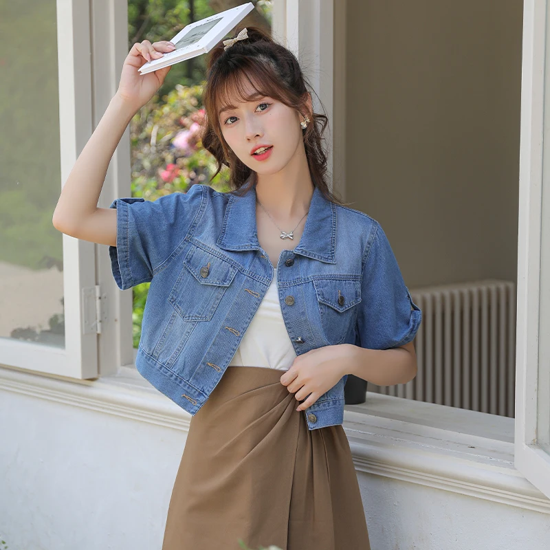 Fashion Women Streetwear Jean Coat Cropped Outerwear Jacket Female Tops Single Breasted Short Sleeve Denim Jackets
Fashion Women Streetwear Jean Coat Cropped Outerwear Jacket Female Tops Single Breasted Short Sleeve Denim Jackets