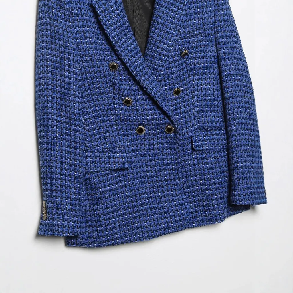 BZL Women's Double-Breasted Fashion Texture Blazer Spring Casual Style 24 European And American Influenced Design
BZL Women's Double-Breasted Fashion Texture Blazer Spring Casual Style 24 European And American Influenced Design