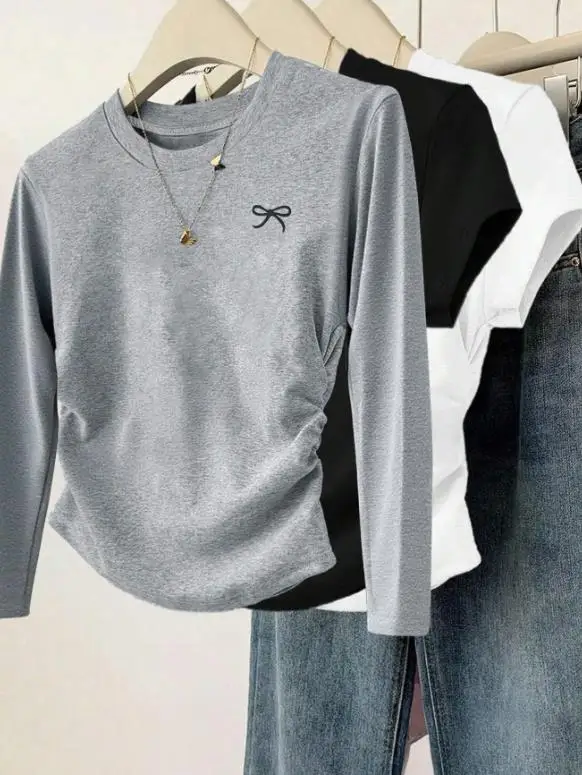 Top Women 2026 Spring Autumn New Y2K Hot Girl Solid Color Round Neck Long Sleeve Ruched Slide Casual Base T-Shirt Top
Top Women 2026 Spring Autumn New Y2K Hot Girl Solid Color Round Neck Long Sleeve Ruched Slide Casual Base T-Shirt Top