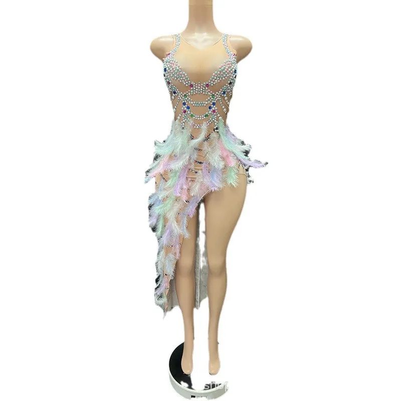 Autumn New Color Feathers Luxury Fine Diamond Sexy Birthday Dress Studio Photo Girl Group Stage Singing Clothes Dazzling Dresses
Autumn New Color Feathers Luxury Fine Diamond Sexy Birthday Dress Studio Photo Girl Group Stage Singing Clothes Dazzling Dresses