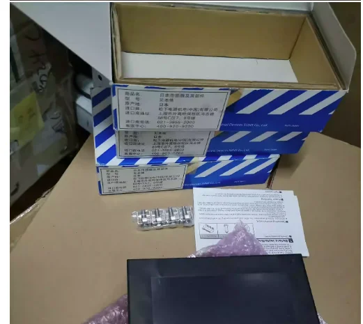 AIG12GQ02D новый оригинальный аутентичный
AIG12GQ02D новый оригинальный аутентичный