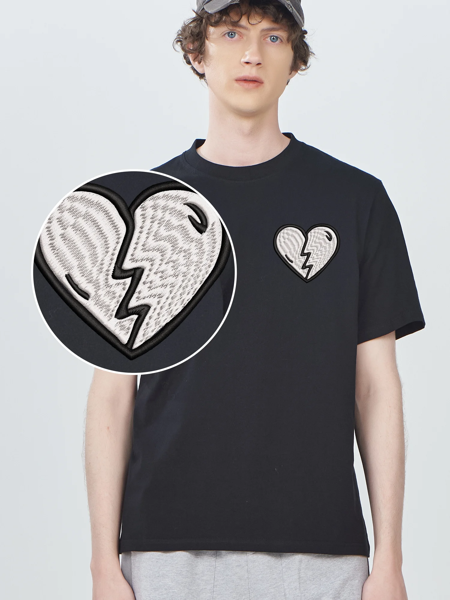 Broken Heart Pattern Embroidered Tee Shirt Unisex Trendy Clothes Luxury Design High Quality Fashion Tees
Broken Heart Pattern Embroidered Tee Shirt Unisex Trendy Clothes Luxury Design High Quality Fashion Tees