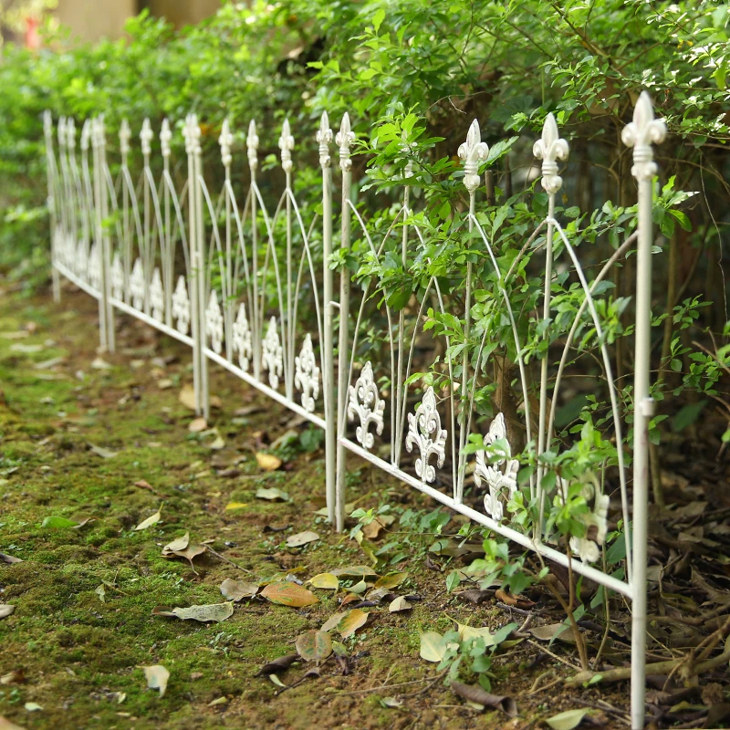Iron Garden Fence Rustic Outdoor Lawn Edging Vintage Style Yard Partition Decorative Vegetable Barrier Short Landscape Fencing
Iron Garden Fence Rustic Outdoor Lawn Edging Vintage Style Yard Partition Decorative Vegetable Barrier Short Landscape Fencing