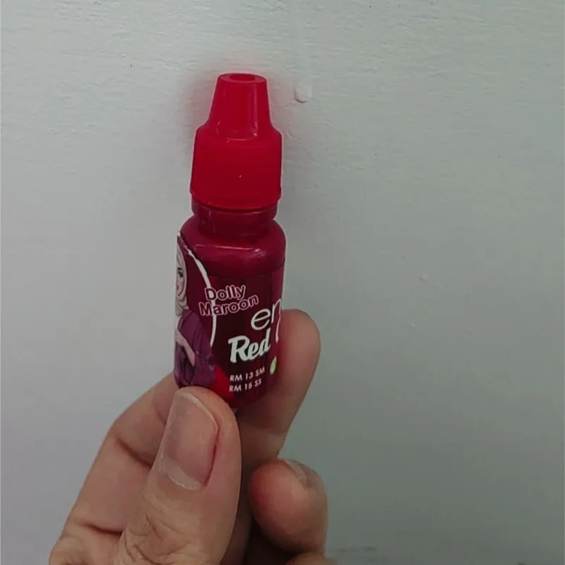 10ml bottle DIY Malaysia Natural Henna Nail Dyeing Black Wine Red Nail Art Natural Lasting luster Colors
10ml bottle DIY Malaysia Natural Henna Nail Dyeing Black Wine Red Nail Art Natural Lasting luster Colors