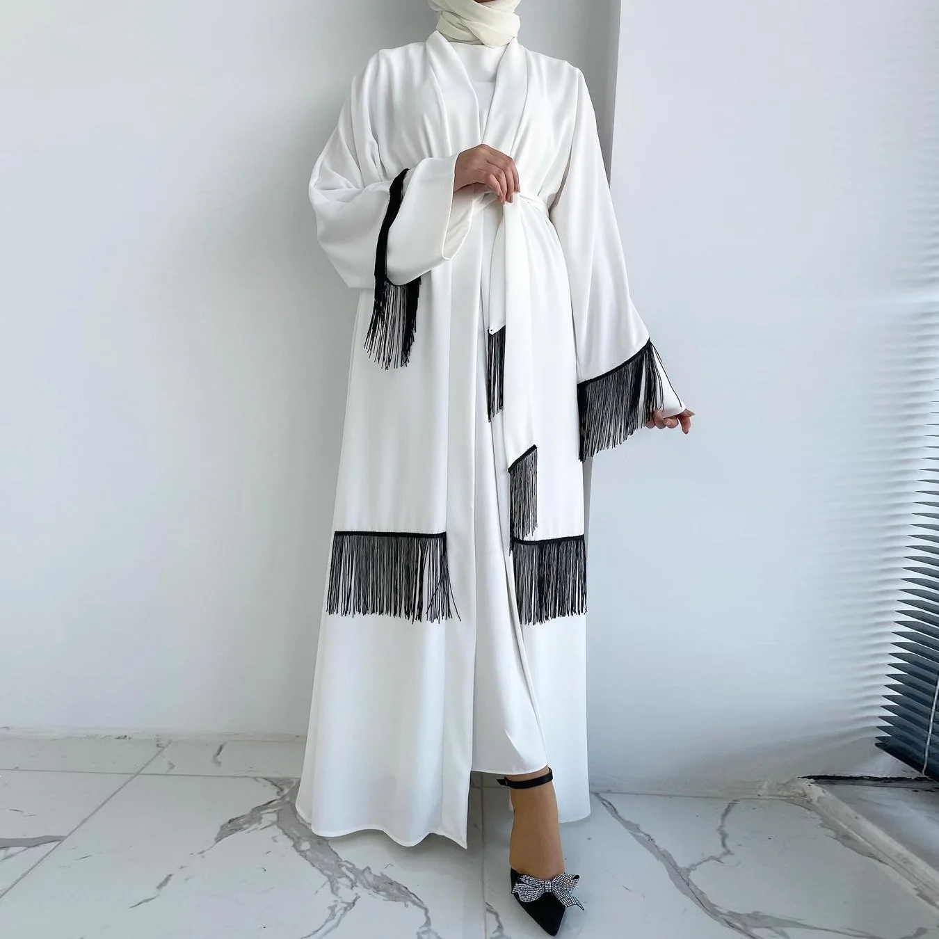 F423 Foreign Trade Cross-border Middle East Dubai Muslim Women's Clothing Collage Tassel Elegant Cardigan Robe Manufacturer Spot
F423 Foreign Trade Cross-border Middle East Dubai Muslim Women's Clothing Collage Tassel Elegant Cardigan Robe Manufacturer Spot