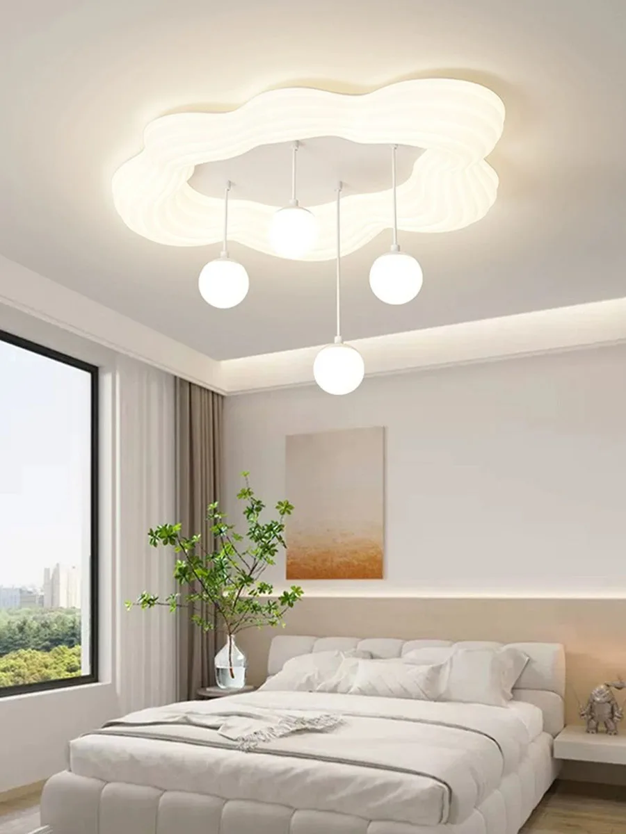 French cream-style bear ceiling lamp: bubble cloud-shaped lighting suitable for master bedrooms and children's rooms 
French cream-style bear ceiling lamp: bubble cloud-shaped lighting suitable for master bedrooms and children's rooms