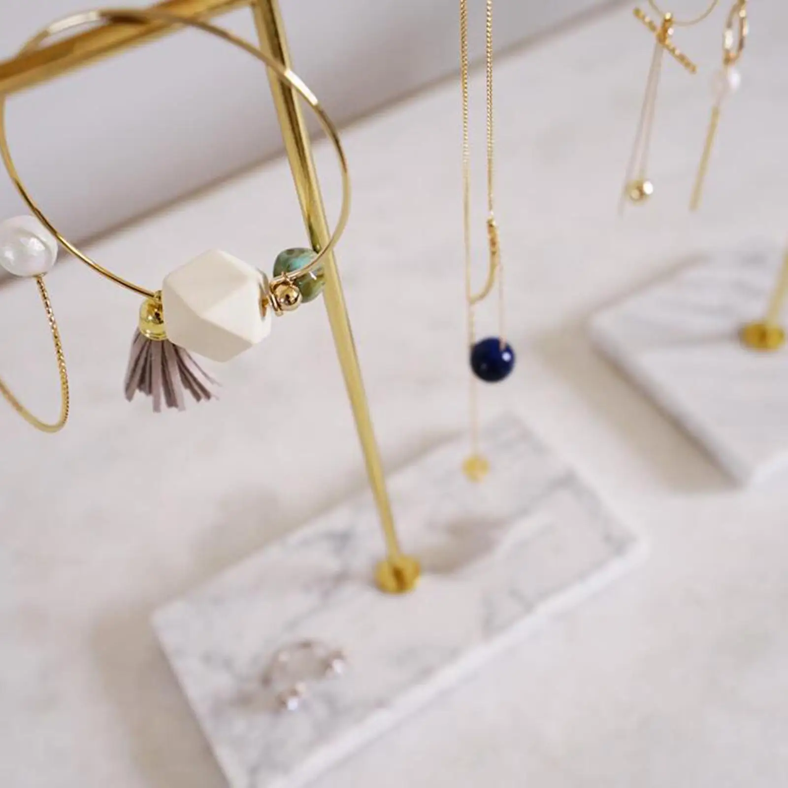 Jewelry Shelf Hangers Gifts Vintage Marble Base Storage for Rings Jewelry Shop Display
Jewelry Shelf Hangers Gifts Vintage Marble Base Storage for Rings Jewelry Shop Display