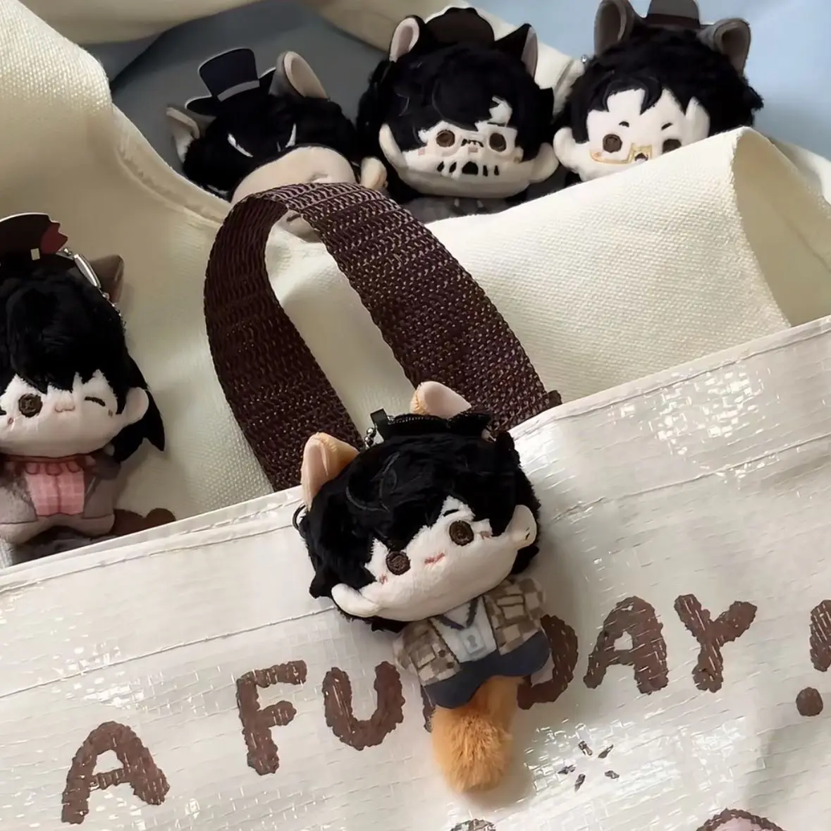 Lord of The Mysteries Meow Master Series Mystery Box Gift Toy Cartoon Doll Ornament Desktop Decor Ideal Action Figure Blind Box
Lord of The Mysteries Meow Master Series Mystery Box Gift Toy Cartoon Doll Ornament Desktop Decor Ideal Action Figure Blind Box