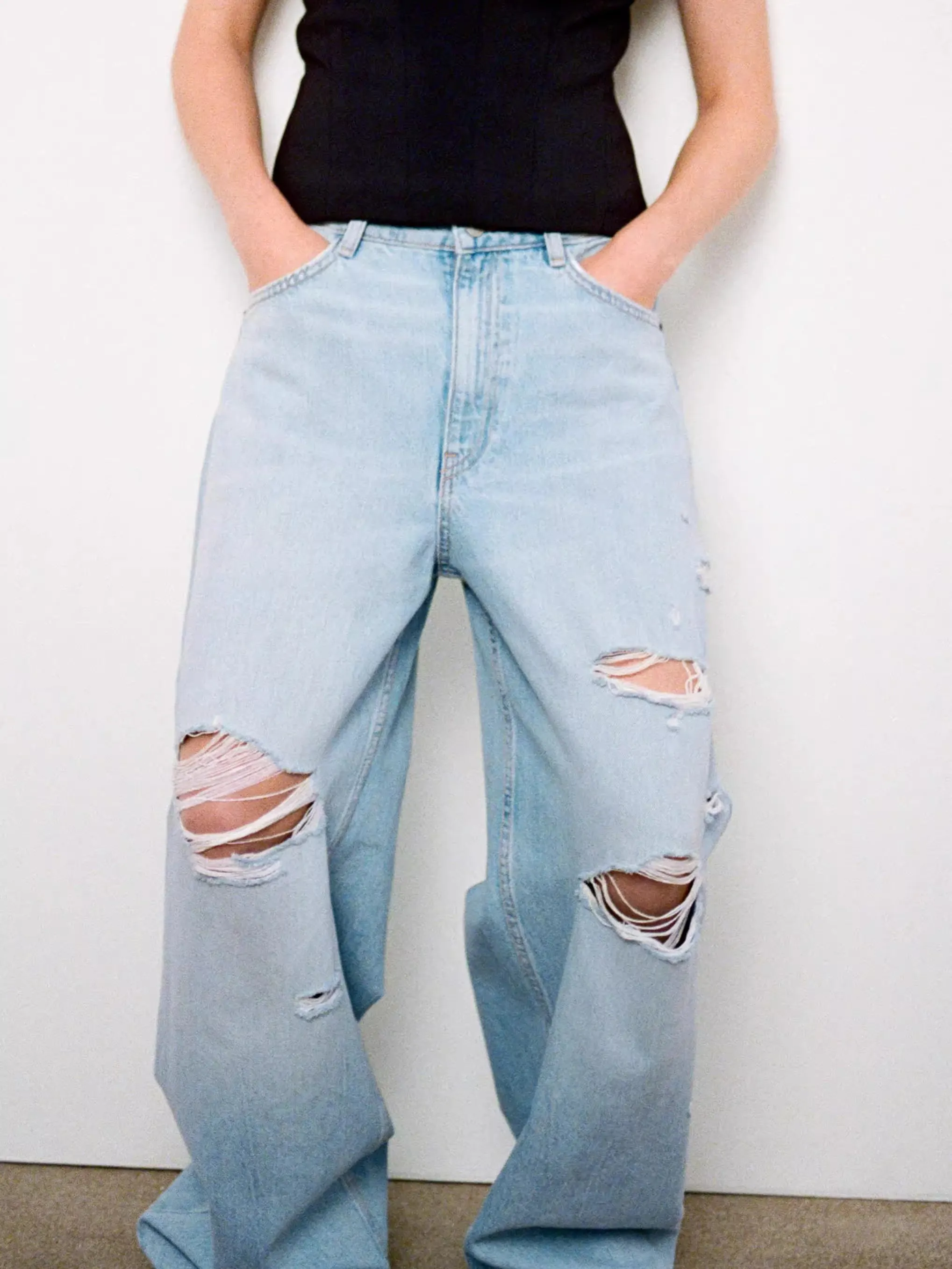 Spring Summer New Arrival Women's Loose Wide Leg Jeans High Waist Torn Decorative Street Sle Denim Pants for Young Adults
Spring Summer New Arrival Women's Loose Wide Leg Jeans High Waist Torn Decorative Street Sle Denim Pants for Young Adults