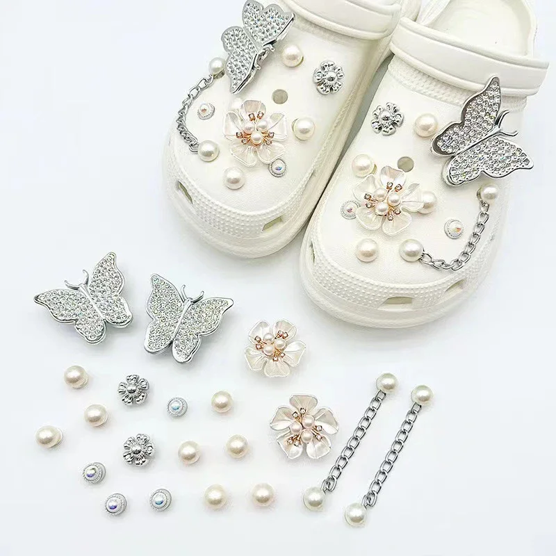 Creative DIY 3D Shoe Flower Shoe Charms Set Diamond Butterfly Pearl Flower Detachable Chain buckle Fashion Shoe Decoration
Creative DIY 3D Shoe Flower Shoe Charms Set Diamond Butterfly Pearl Flower Detachable Chain buckle Fashion Shoe Decoration