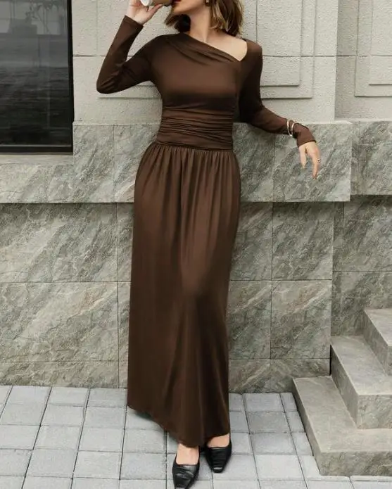 Women's Dress 2026 Slimming New Fashionable British Style Elegant Brown Simple Slant Neck High Waist A-Line Long Sleeve Dress
Women's Dress 2026 Slimming New Fashionable British Style Elegant Brown Simple Slant Neck High Waist A-Line Long Sleeve Dress