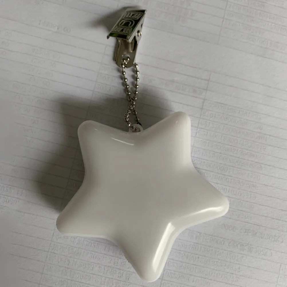 2Pcs LED Star-Shaped Touch Sensor Mini Night Lights Clip on Bag Lights Automatic Purse Lamp Handbag Decor Portable Bright
2Pcs LED Star-Shaped Touch Sensor Mini Night Lights Clip on Bag Lights Automatic Purse Lamp Handbag Decor Portable Bright