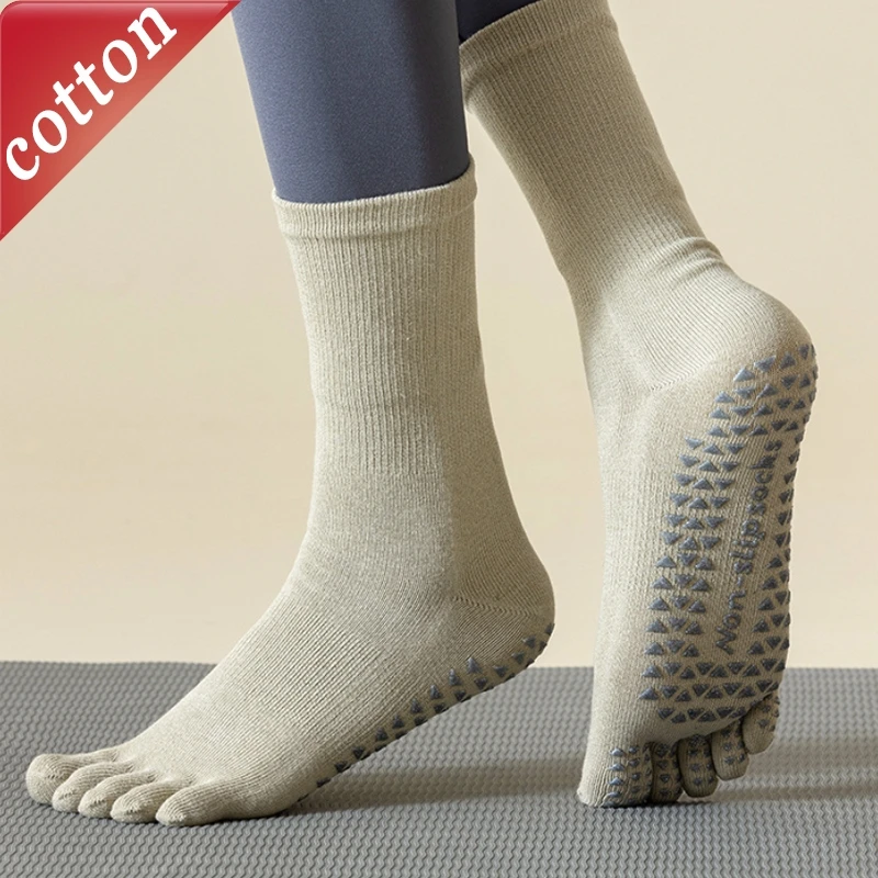 Women's Toe Socks Solid Color Japanese Harajuku Sports Anti Slip Yoga Floor Socks Comfortable High Quality Cotton Socks For Girl
Women's Toe Socks Solid Color Japanese Harajuku Sports Anti Slip Yoga Floor Socks Comfortable High Quality Cotton Socks For Girl