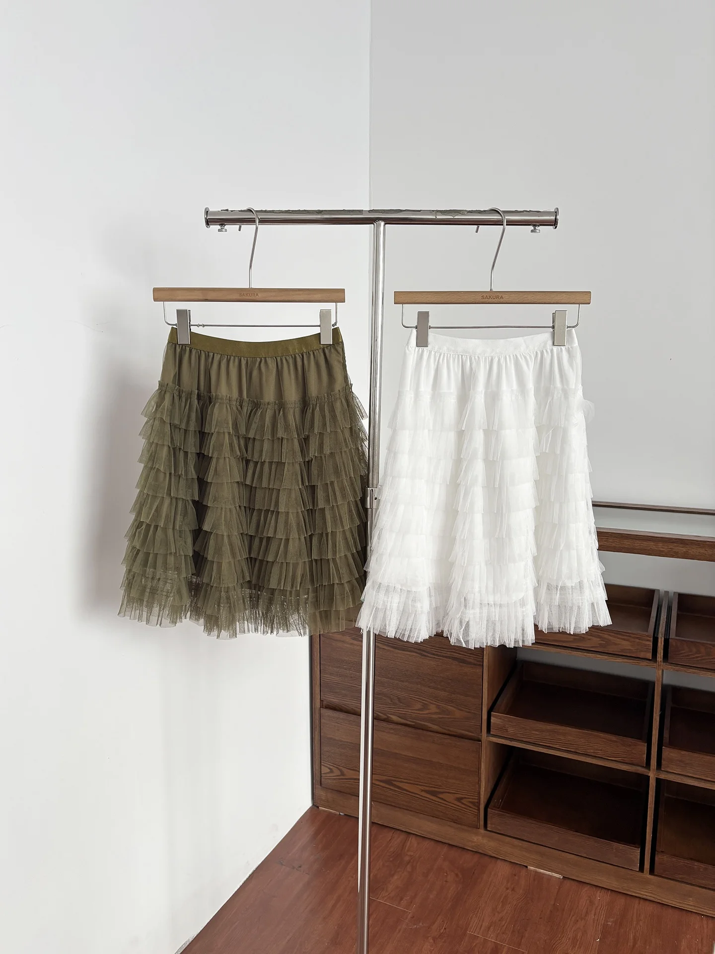 Summer 2026 High Waist Women's Gauze Skirt Elastic Waist Gentle Style Cake Skirt Polyester Fiber Standard Edition Ladies Skirt
Summer 2026 High Waist Women's Gauze Skirt Elastic Waist Gentle Style Cake Skirt Polyester Fiber Standard Edition Ladies Skirt