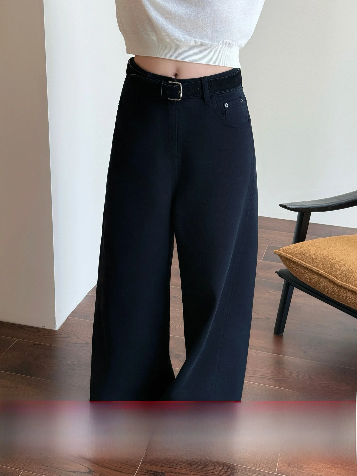 Джинсы WANGER: модные винтажные широкие брюки свободного кроя с легкой обработкой, прямой крой, современный классический стиль
Джинсы WANGER: модные винтажные широкие брюки свободного кроя с легкой обработкой, прямой крой, современный классический стиль