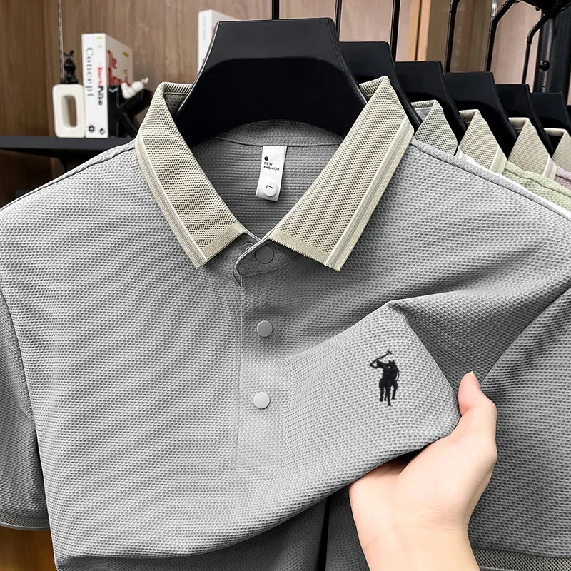Men's New Summer Polo Shirt Comfort fit Quick-Dry Breathable Soft Commute Casual Lapel Exquisite Embroidery Premium Short Sleeve
Men's New Summer Polo Shirt Comfort fit Quick-Dry Breathable Soft Commute Casual Lapel Exquisite Embroidery Premium Short Sleeve