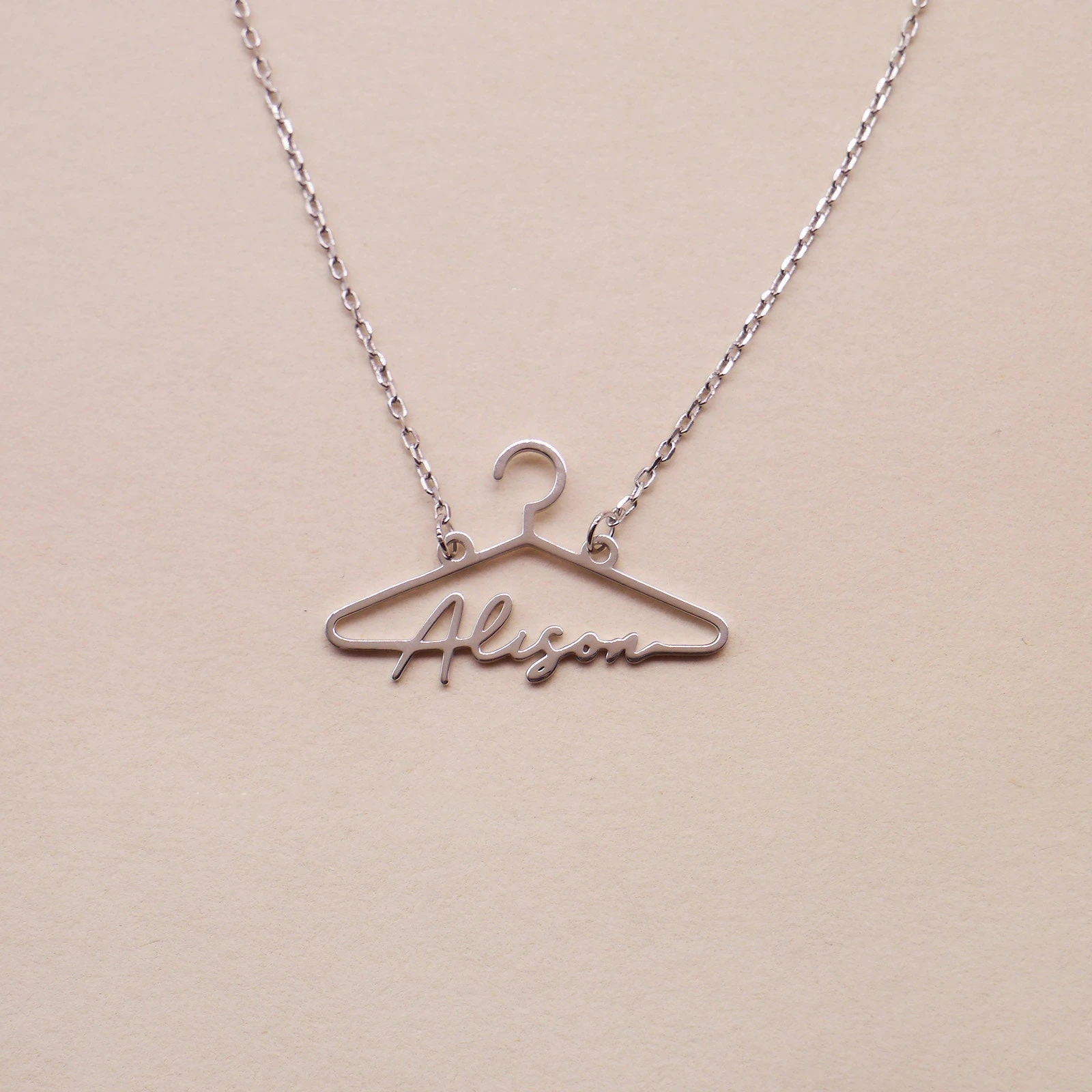 Customized Name Necklace Clothes Hanger Necklace Name Personalized Dainty Hanger Charm Necklace Custom Women's Jewelry For Women
Customized Name Necklace Clothes Hanger Necklace Name Personalized Dainty Hanger Charm Necklace Custom Women's Jewelry For Women