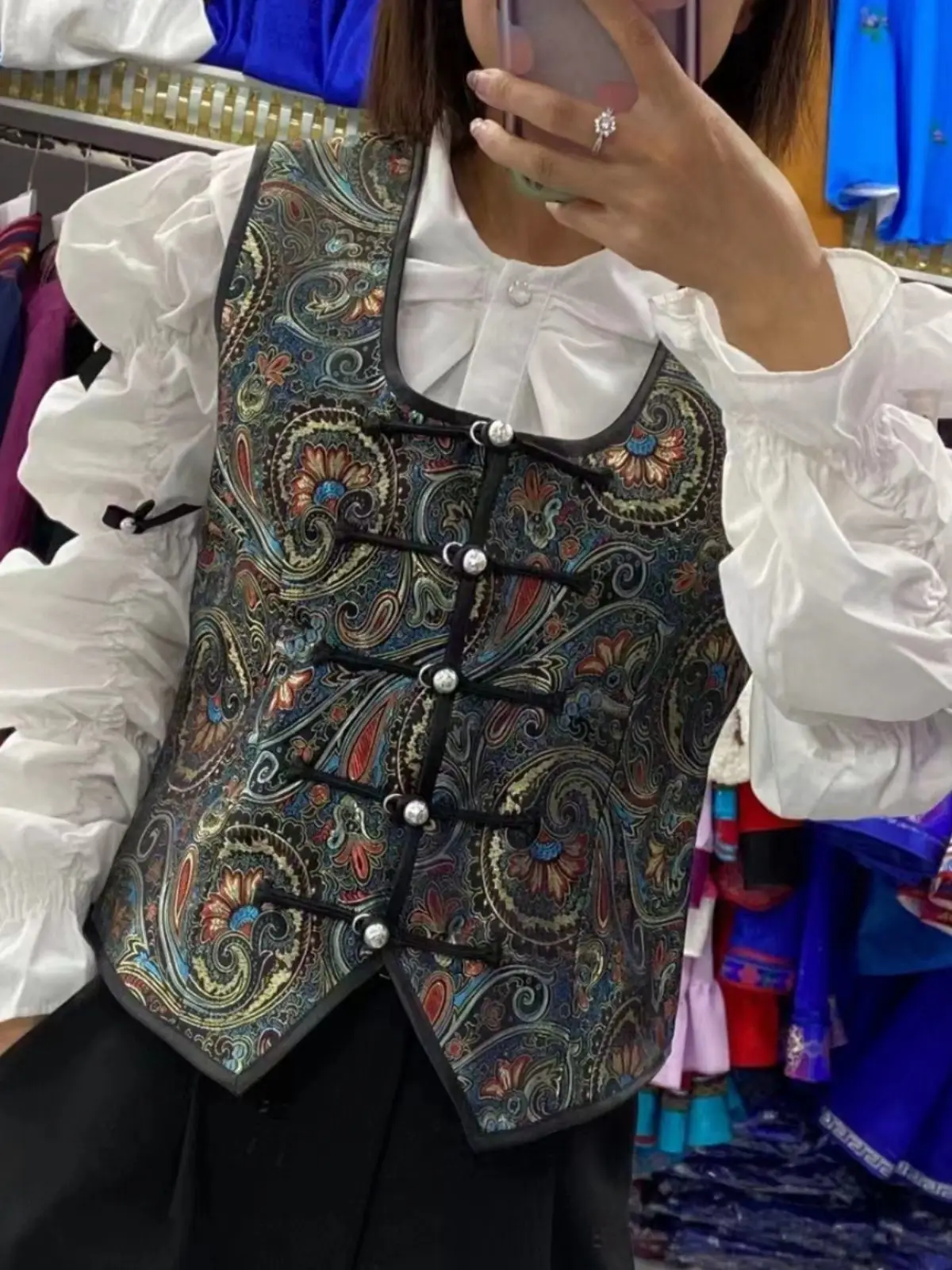 Low Neckline Mongolian Vest Women's Ethnic Style Waistcoat with Lining Placket U-Shaped Collar Boutique Top
Low Neckline Mongolian Vest Women's Ethnic Style Waistcoat with Lining Placket U-Shaped Collar Boutique Top