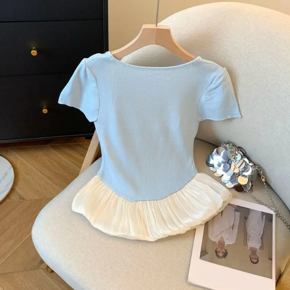 Дышащая летняя вязаная футболка с коротким рукавом, U-образным вырезом, облегающая, укороченная, в корейском стиле, с сетчатыми вставками и рюшами, для девочек
Дышащая летняя вязаная футболка с коротким рукавом, U-образным вырезом, облегающая, укороченная, в корейском стиле, с сетчатыми вставками и рюшами, для девочек
