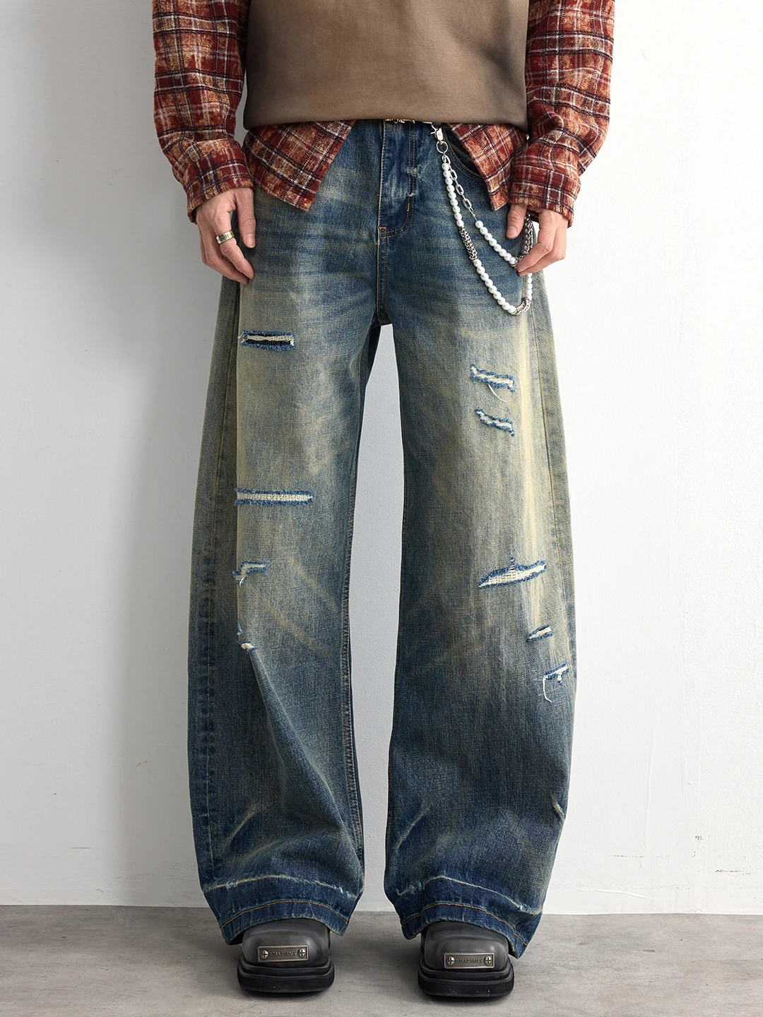 Retro American Waed Patchwork Hole Denim Jeans Men Trendy Loose Straight Leg Wide Leg Extended Pants Faion Urban Sle
Retro American Waed Patchwork Hole Denim Jeans Men Trendy Loose Straight Leg Wide Leg Extended Pants Faion Urban Sle