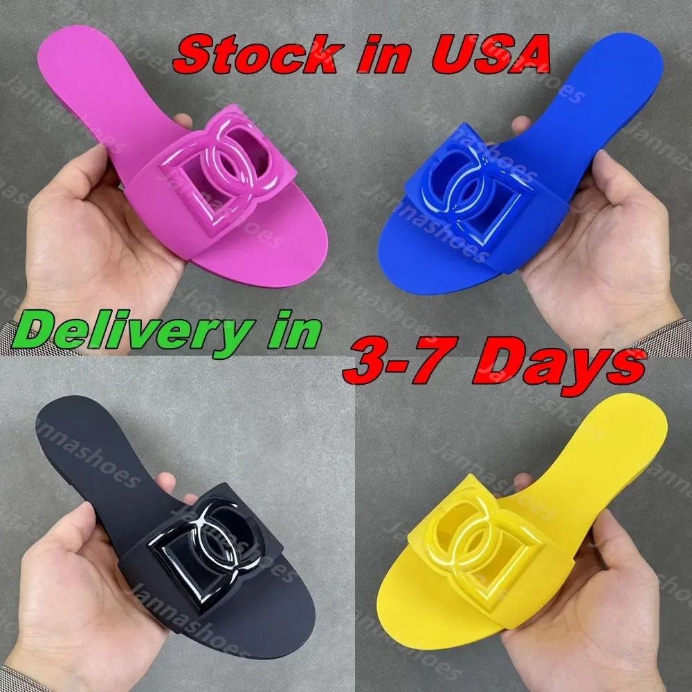 Designer Sandals Women Interlocking Slides Rubber Slippers Ladies Flat Beach Jelly Script Blue Summer Fall Mules Outdoor Waterpr
Designer Sandals Women Interlocking Slides Rubber Slippers Ladies Flat Beach Jelly Script Blue Summer Fall Mules Outdoor Waterpr