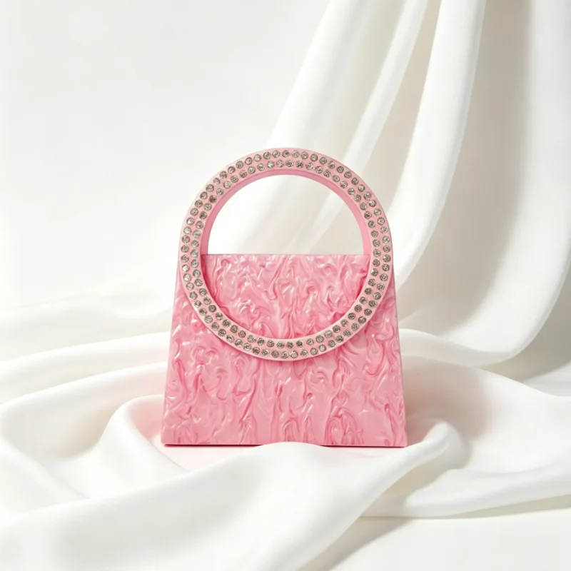 handbag with diamonds, dinner bag, light luxury, high-end sense, fashion trend women's bag, French flash diamond new product.
handbag with diamonds, dinner bag, light luxury, high-end sense, fashion trend women's bag, French flash diamond new product.
