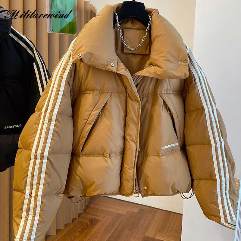 2023 Winter Puffer Snow Jacket Female Loose White Duck Down Coat Women Thick Warm Short Parkas Casual Windproof Korean Coats
2023 Winter Puffer Snow Jacket Female Loose White Duck Down Coat Women Thick Warm Short Parkas Casual Windproof Korean Coats