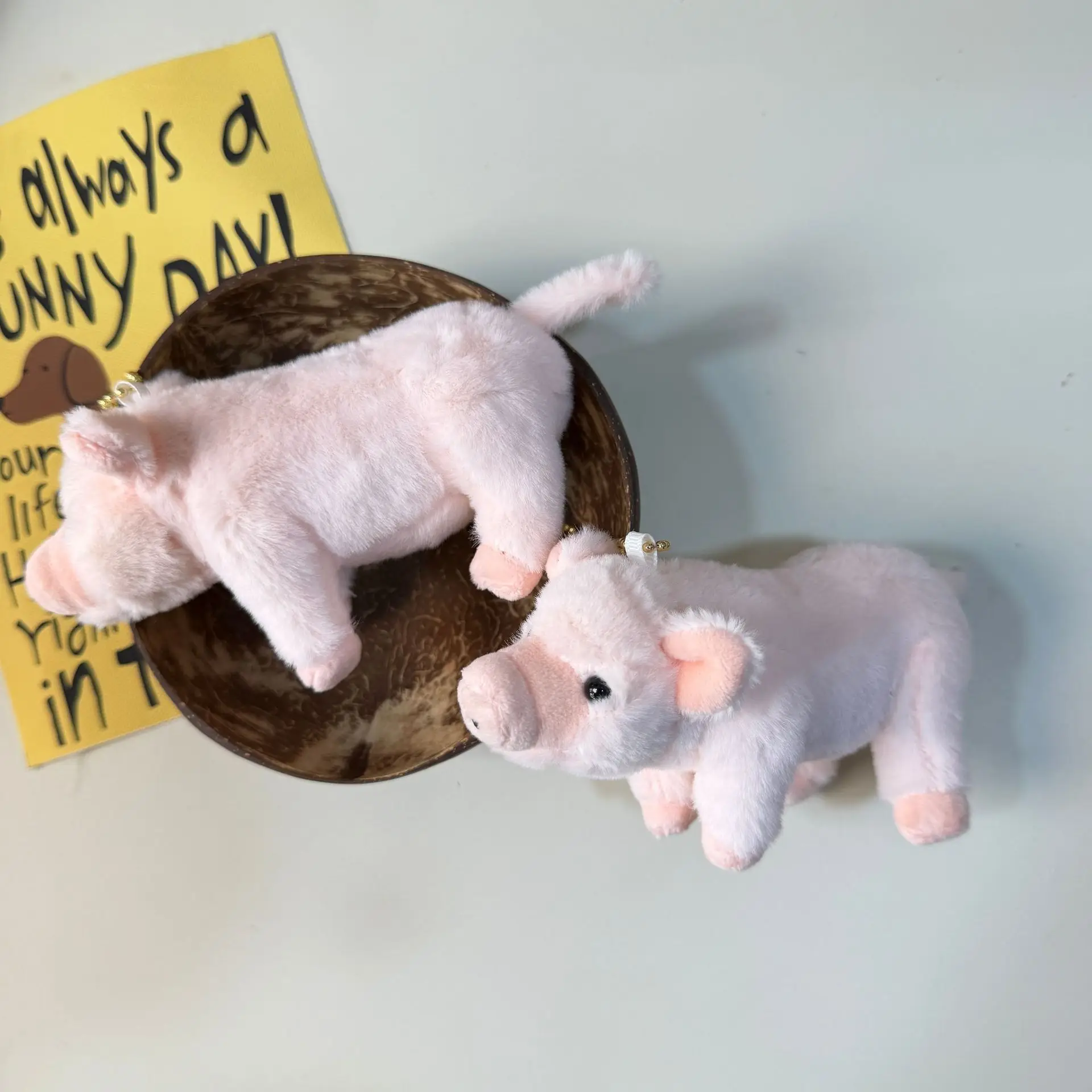 Cute Three-dimensional Piglet Plush Doll Keyring Simulation Animal Plush Stuffed Pig Backpack Decor Keyring Birthday Xmas Gift
Cute Three-dimensional Piglet Plush Doll Keyring Simulation Animal Plush Stuffed Pig Backpack Decor Keyring Birthday Xmas Gift