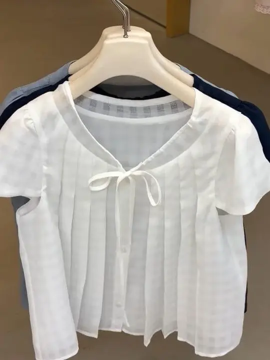 French Style Plaid Bubble Sleeve Shirt Women's Summer New Sweet Knot Tie Small Top Korean Version Commuter Anti-Aging
French Style Plaid Bubble Sleeve Shirt Women's Summer New Sweet Knot Tie Small Top Korean Version Commuter Anti-Aging