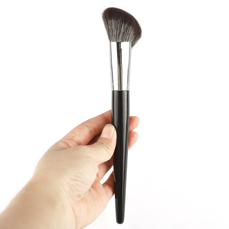 Sickle Type Contour Brush Bevel Repair Brush vBlush Sculpting Contour Powder Cangzhou Makeup Brush Soft Side Shadow Brush
Sickle Type Contour Brush Bevel Repair Brush vBlush Sculpting Contour Powder Cangzhou Makeup Brush Soft Side Shadow Brush