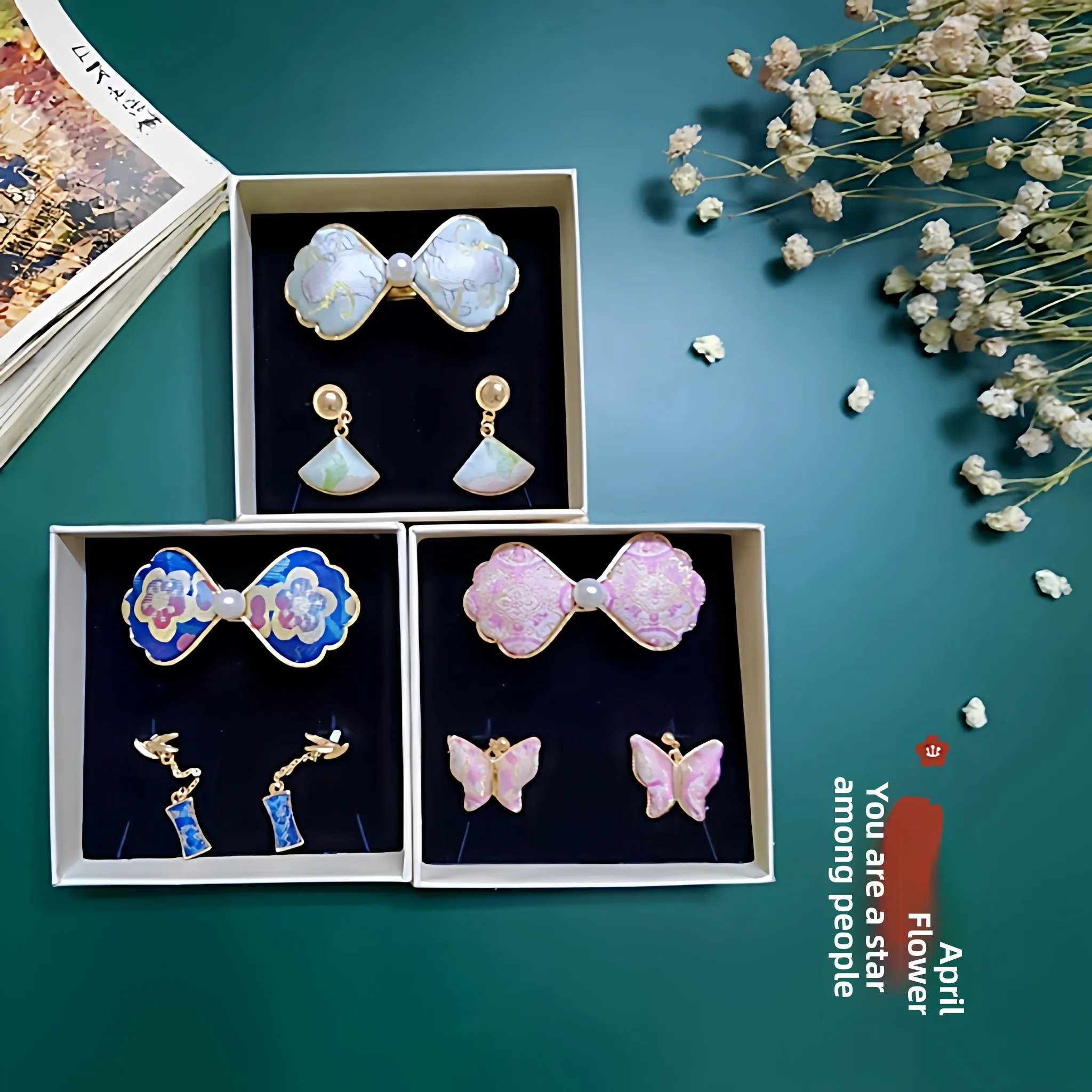 Handmade Song Jin Shu Jin Hair Accessories Hair Clips Hanging Ornaments Gift Box Set Intangible Cultural Heritage Products
Handmade Song Jin Shu Jin Hair Accessories Hair Clips Hanging Ornaments Gift Box Set Intangible Cultural Heritage Products
