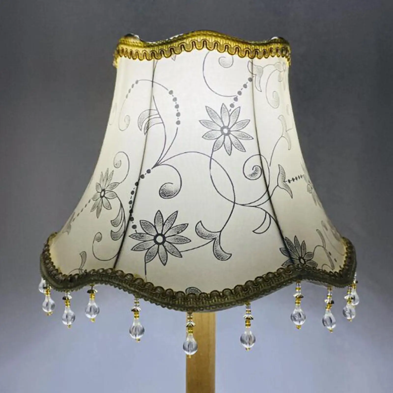 Vintage European Lamp Shades Floral Pattern E27 Cloth Lampshade with Tassels
Vintage European Lamp Shades Floral Pattern E27 Cloth Lampshade with Tassels