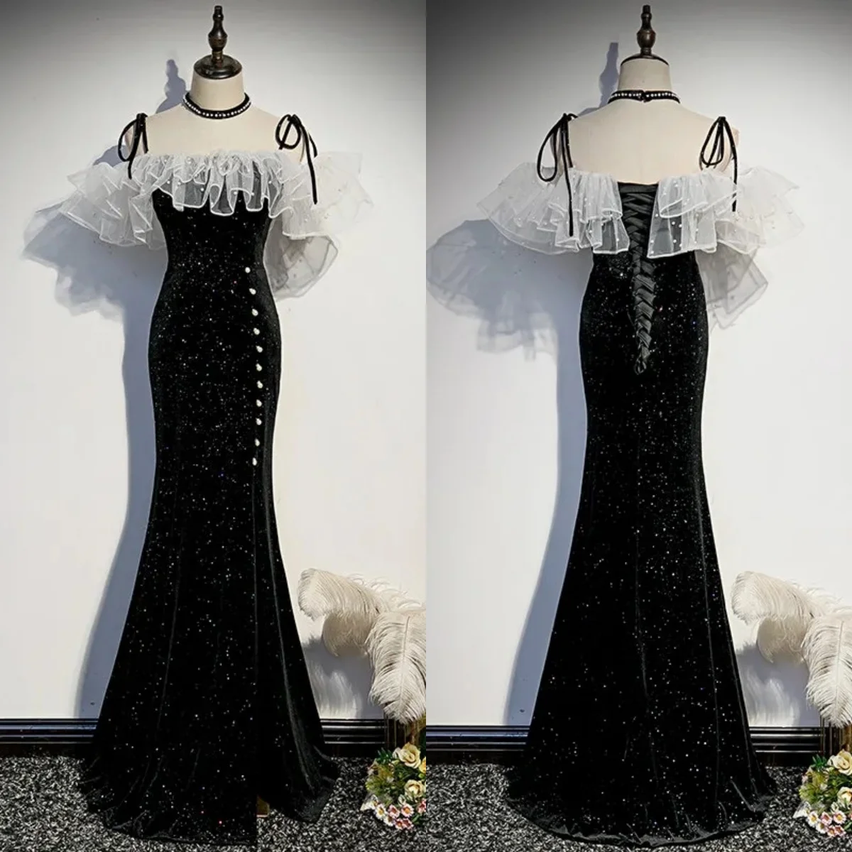 Evening Dresses Black Velvet Bling Pearl Spaghetti Strap Ruffles Mermaid Floor-Length Lace Up Plus size Women Party Formal Gowns
Evening Dresses Black Velvet Bling Pearl Spaghetti Strap Ruffles Mermaid Floor-Length Lace Up Plus size Women Party Formal Gowns