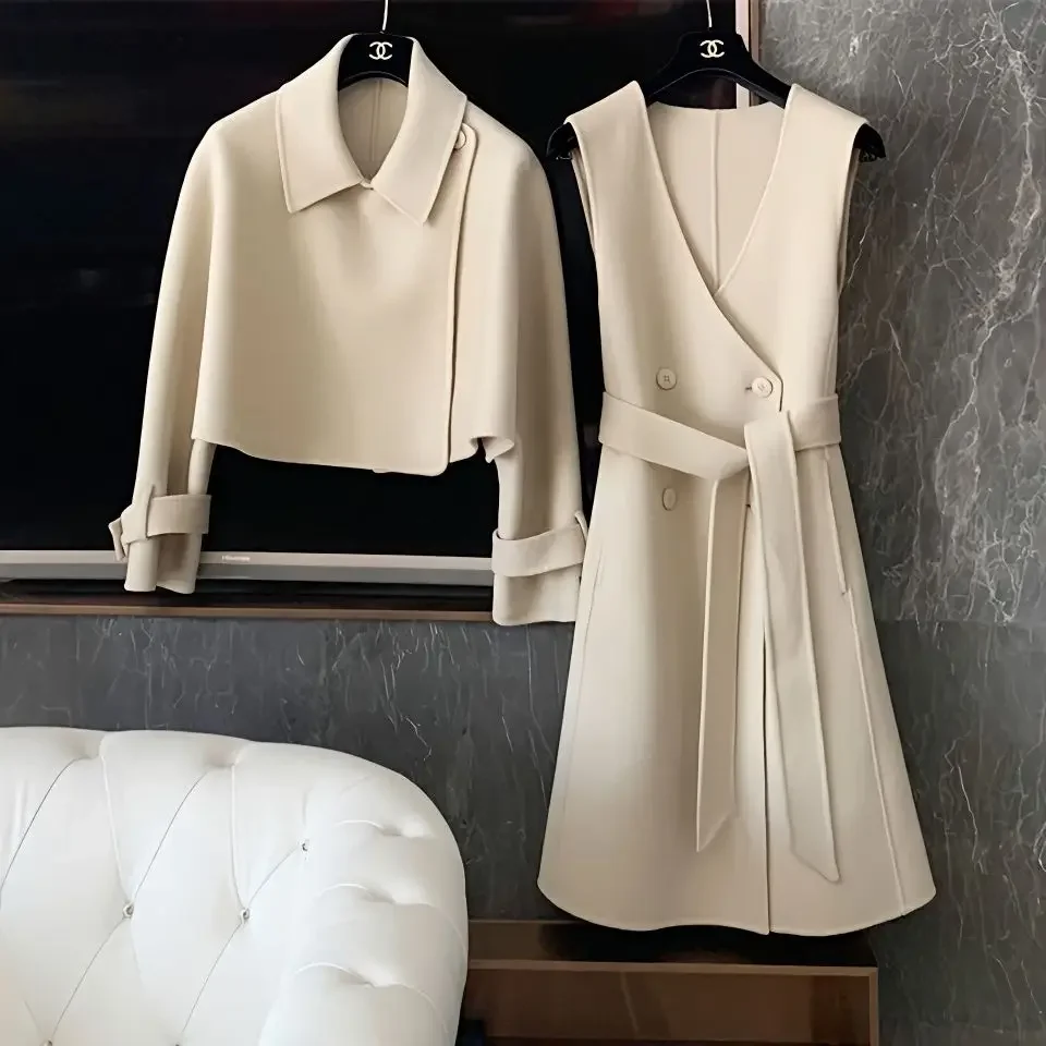 2024 Women Autumn Winter New Two-piece Sets Female Short Solid Color Woolen Coats Ladies Long Loose Vest Dress Ladies Suits R654
2024 Women Autumn Winter New Two-piece Sets Female Short Solid Color Woolen Coats Ladies Long Loose Vest Dress Ladies Suits R654