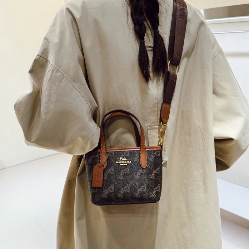 Fashionable Women's Tote Bag Made Of Rainbow-Printed Leather With Trendy Paris Elegant Style
Fashionable Women's Tote Bag Made Of Rainbow-Printed Leather With Trendy Paris Elegant Style