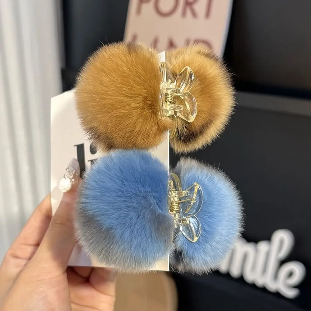 Fixed Clip Leopard Print Solid Color Wome Hair Claw Child Headwear Small Hairpin Plush Hair Claw Korean Style Hair Clip
Fixed Clip Leopard Print Solid Color Wome Hair Claw Child Headwear Small Hairpin Plush Hair Claw Korean Style Hair Clip