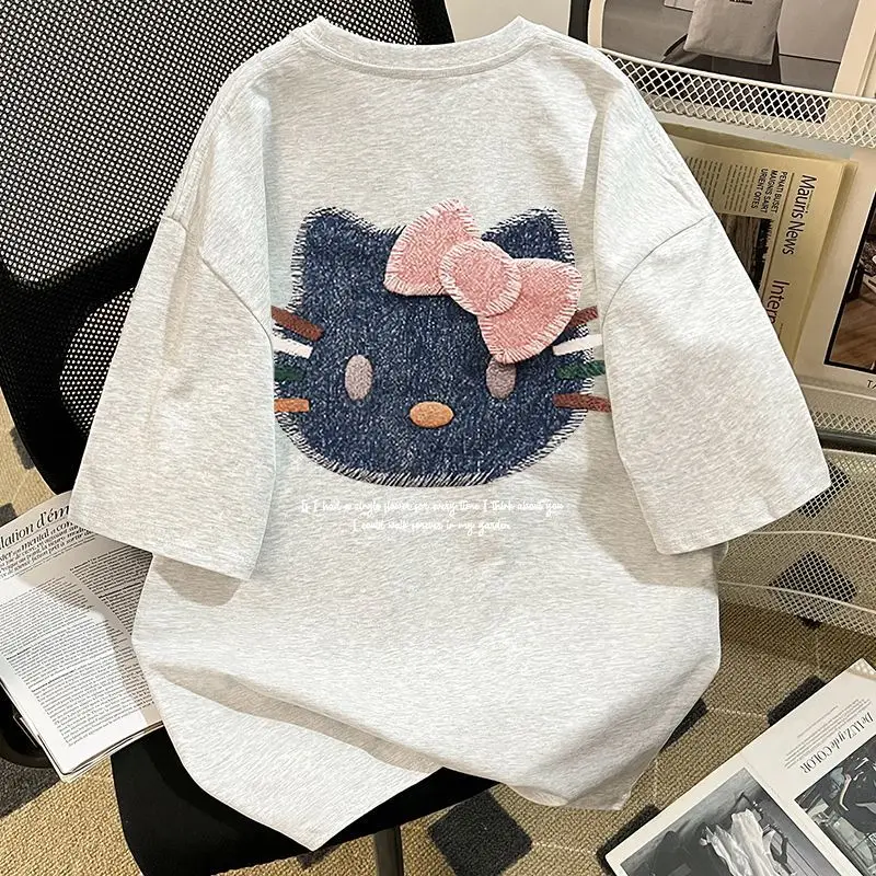 Hello Kitty из чистого хлопка с мультяшным принтом, модная индивидуальная футболка, нежные универсальные свободные милые удобные топы с круглым вырезом
Hello Kitty из чистого хлопка с мультяшным принтом, модная индивидуальная футболка, нежные универсальные свободные милые удобные топы с круглым вырезом